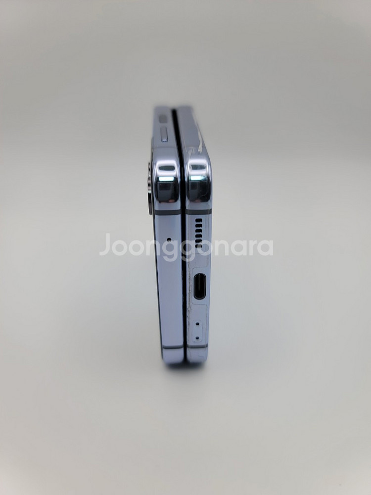 새폰같은 갤럭시 z플립4 512GB (24년8월개통)--2