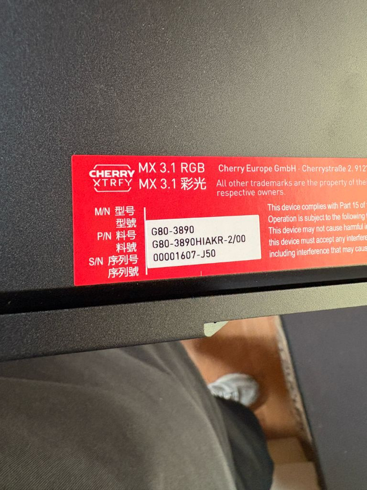 체리 MX 3.1 RGB 키보드 갈축 팝니다. 이미지