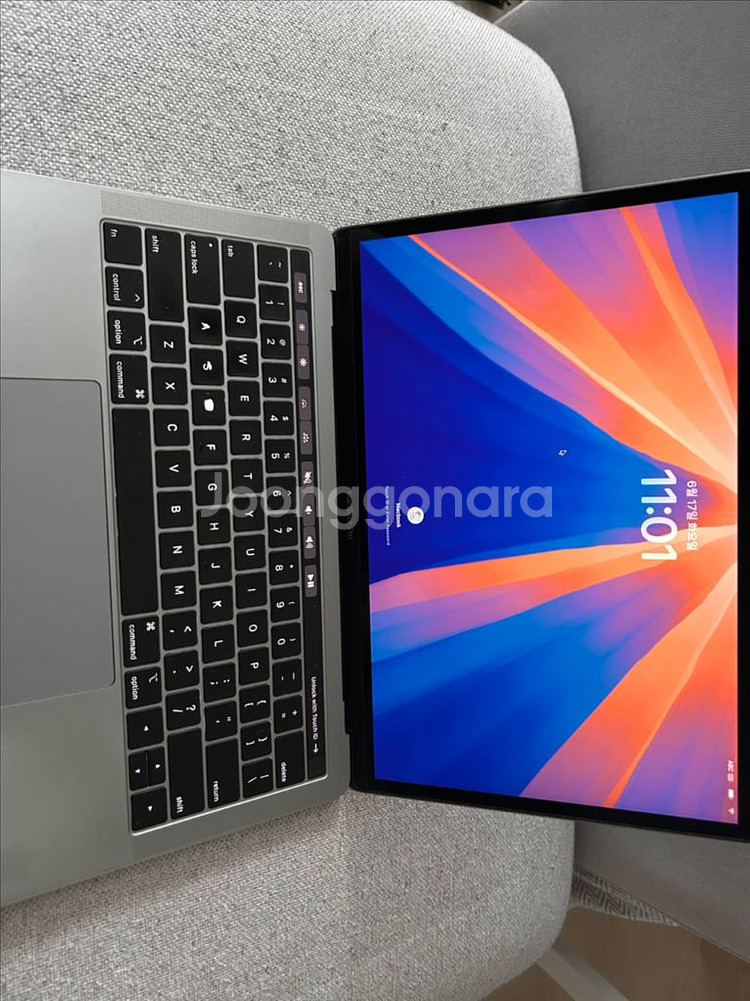 맥북프로 2018년 16GB /256GB 판매--3