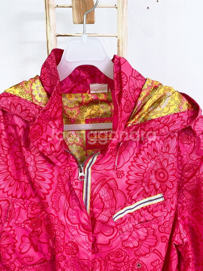 (여성42사이즈)오일릴리멀티로고후드바람막이자켓--4