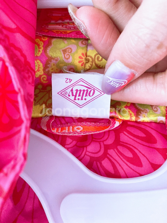 (여성42사이즈)오일릴리멀티로고후드바람막이자켓--7