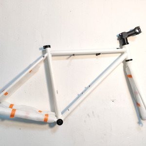 013 신품 픽시 화이트 프레임 47cm