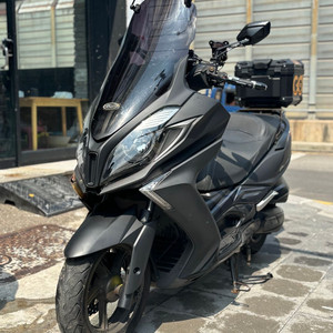 17년식 킴코 다운타운 st125i 판매합니다