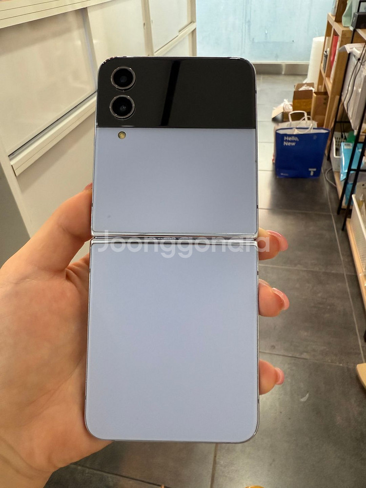 무잔상)갤럭시Z플립4 256GB 블루/ Y859--5