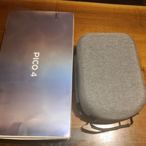 PICO4 VR 판매합니다.
