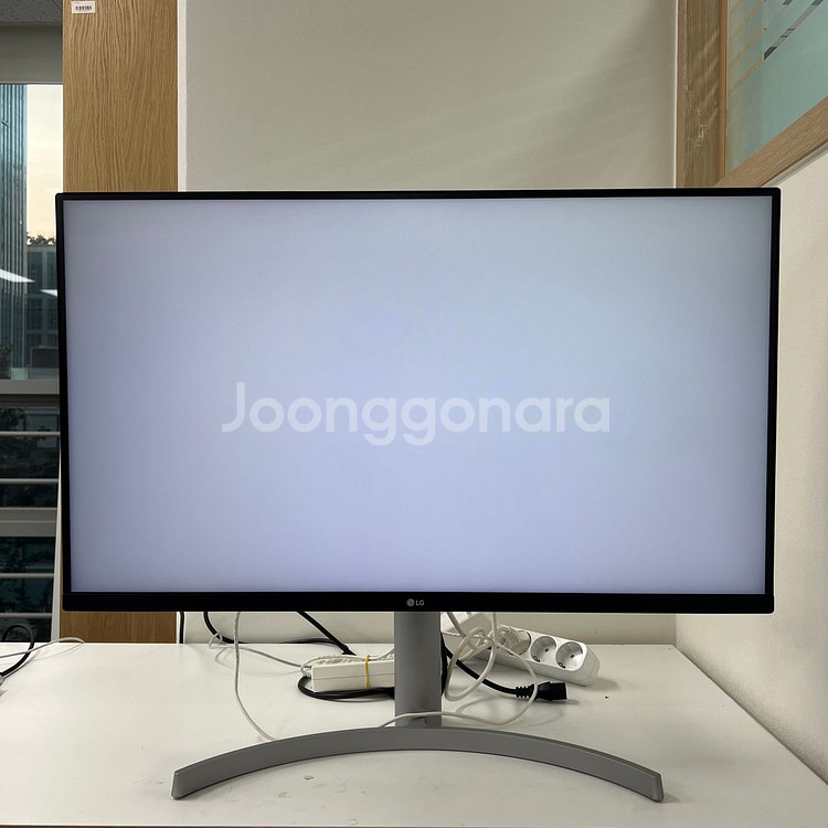 LG 32UN500 32인치 모니터 (B급)--1