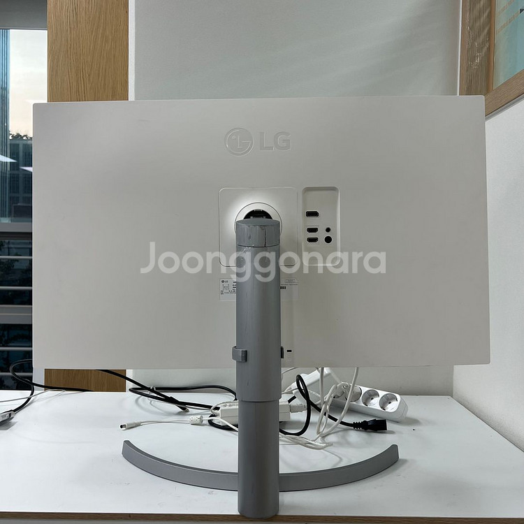 LG 32UN500 32인치 모니터 (B급)--2