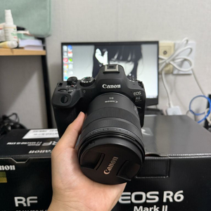 캐논 R6 Mark 2 + RF85MM F2 렌즈