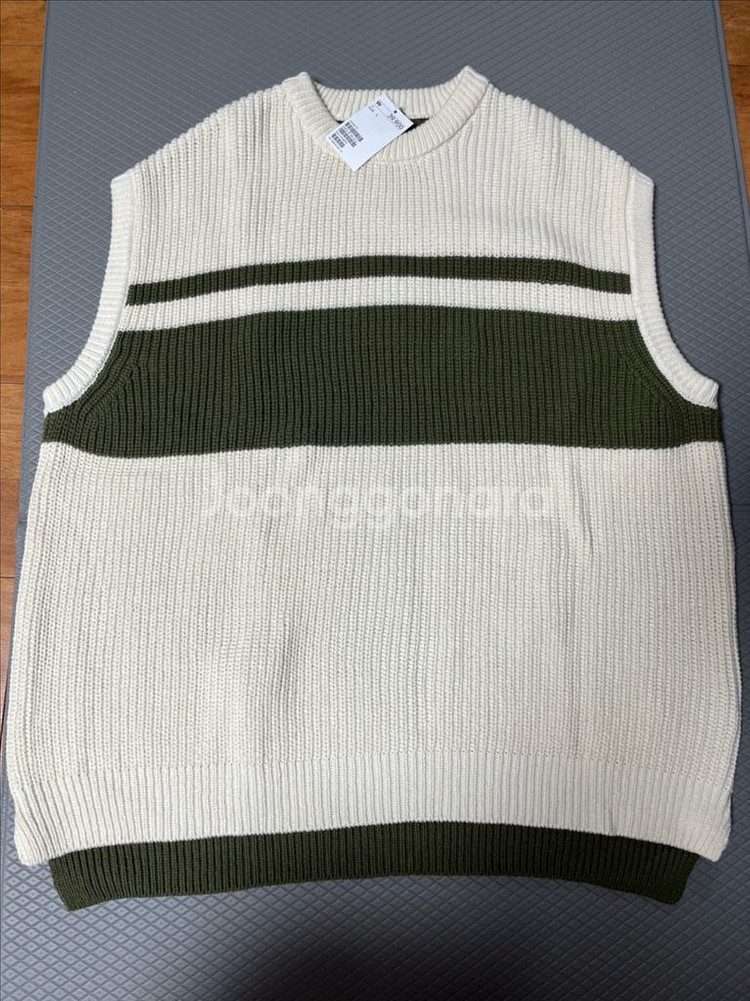 (새상품)H&M 니트 베스트 L--0
