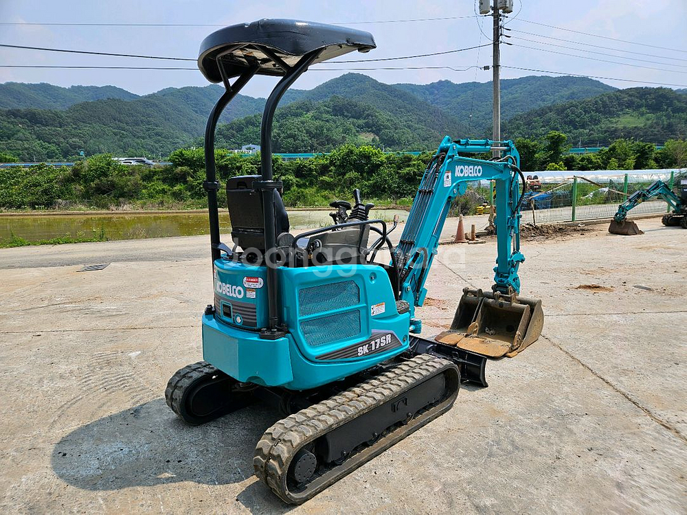 중고 미니 굴삭기 농장용 SK17 19년식 가격저렴--2