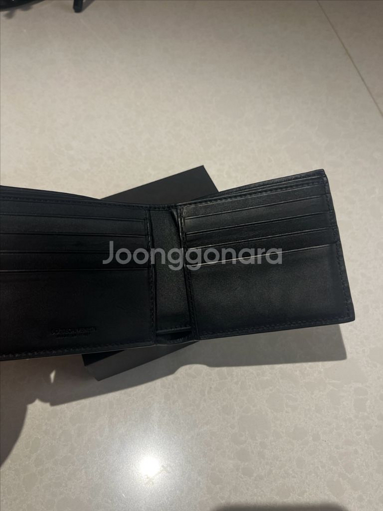 (정품)보테가베네타 위빙 반지갑--1