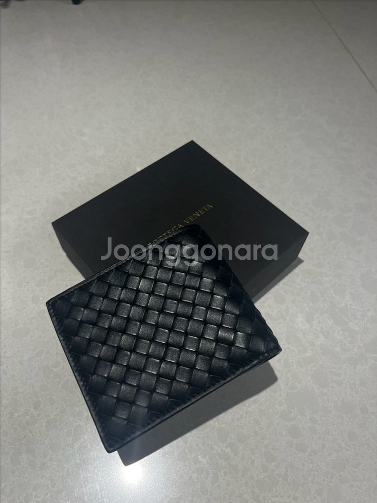 (정품)보테가베네타 위빙 반지갑--2