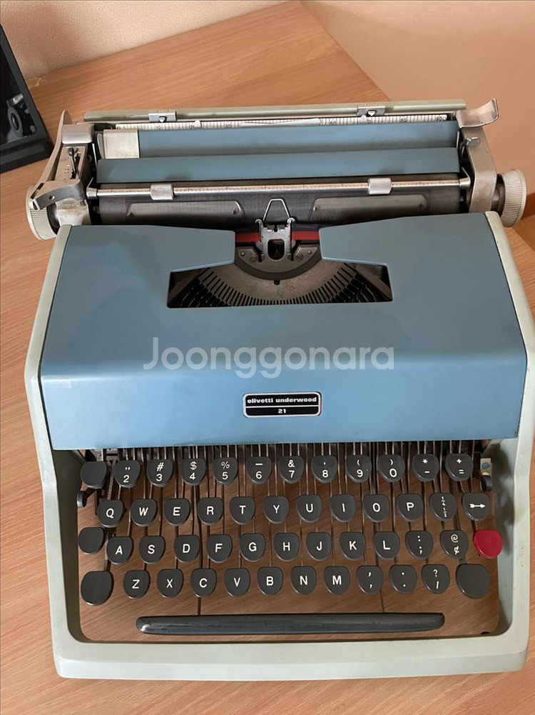 빈티지 Olivetti 타자기--1