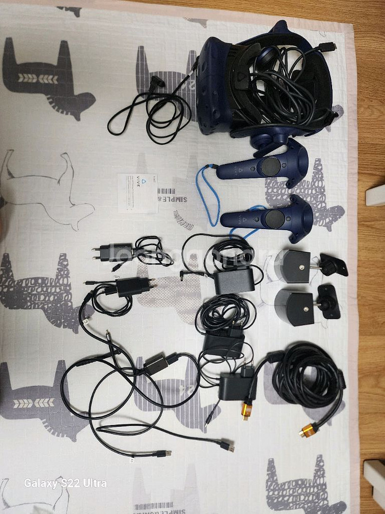 HTC VIVE PRO 풀셋 팝니다--0