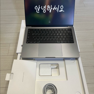 S급 ) 맥북 프로 M3 14인치 8gb 512ssd