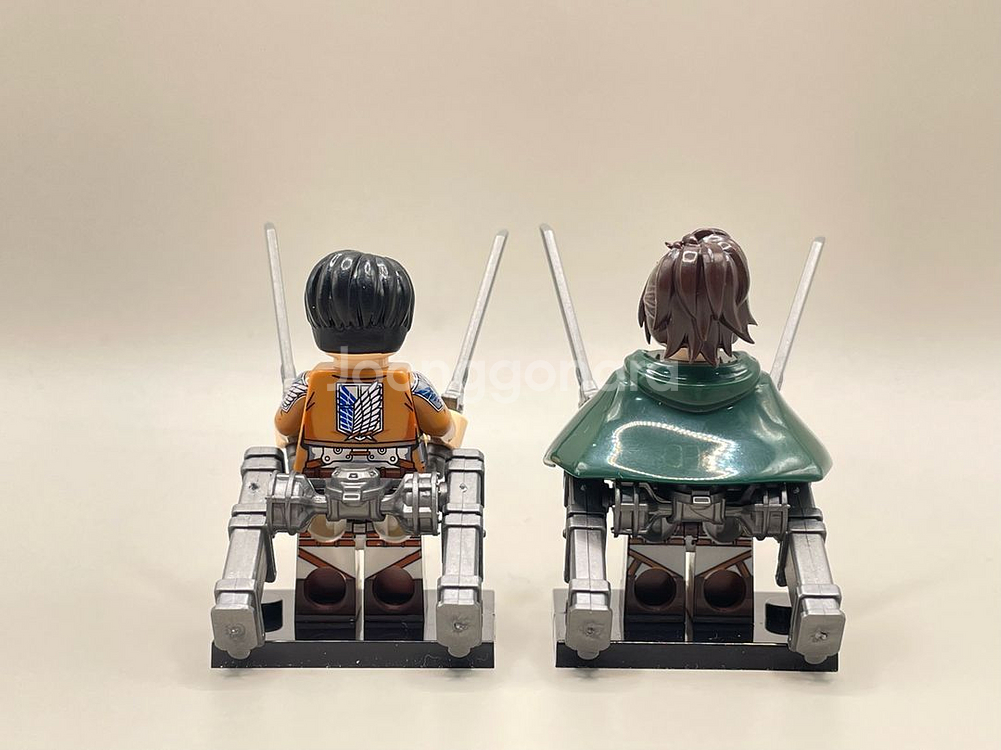 레고(호환)진격의 거인 피규어 2종--1