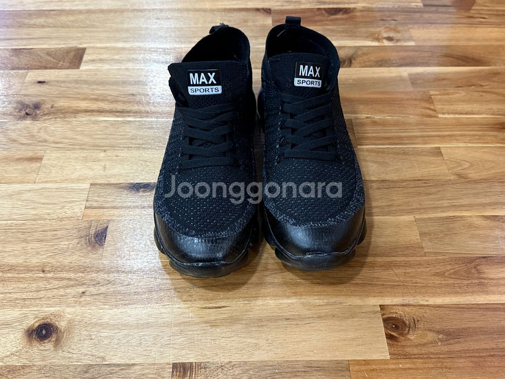 MAX SPORTS 검정 운동화 255--0