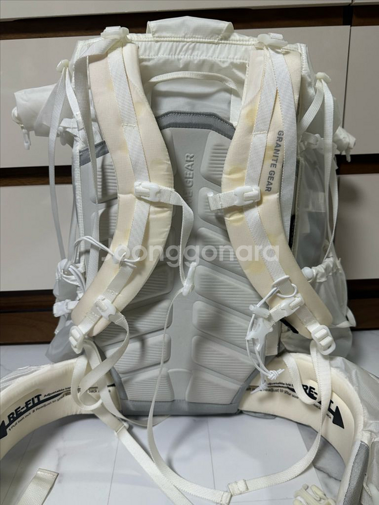 백패킹배낭 그래니트기어 크라운3 60L (S) 화이트--5