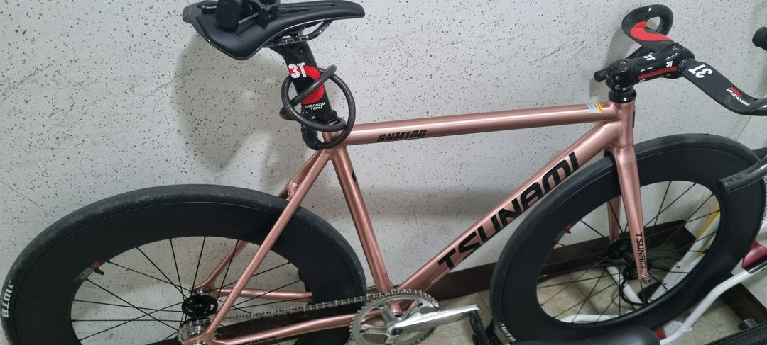 쓰나미snm100 로즈골드 픽시자전거 대차 팔아요 이미지