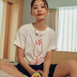 마조네 플라워티셔츠
