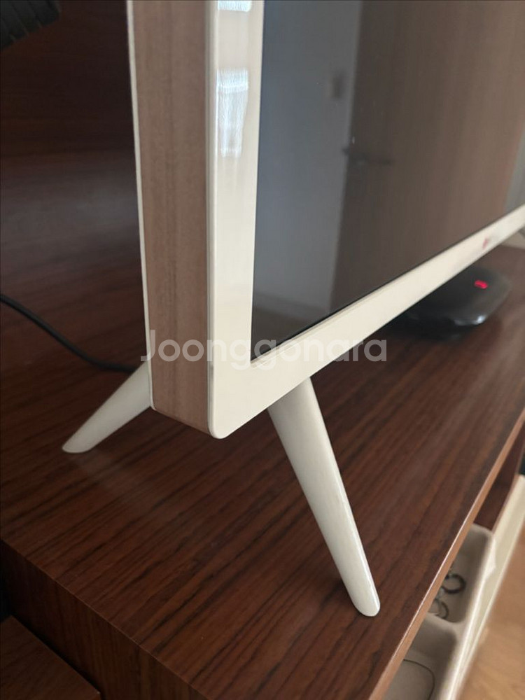 LG 클래식 TV 32인치--2