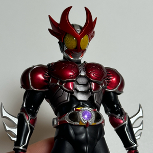 shf 가면라이더 아키토 피규어