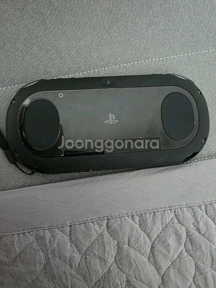 ps vita 2세대 팝니다 (본체만)--1