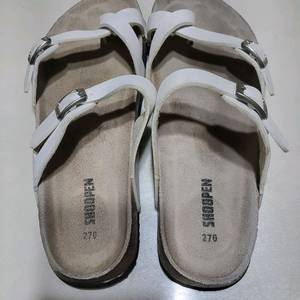 SHOOPEN 흰색 샌들(쪼리)