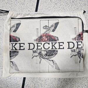 (상태 양호·깨끗함) DECKE 덱케 클러치백