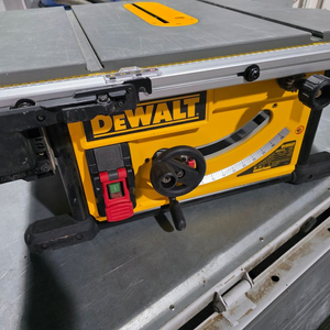 DEWALT DWE7492 테이블 톱 팝니다