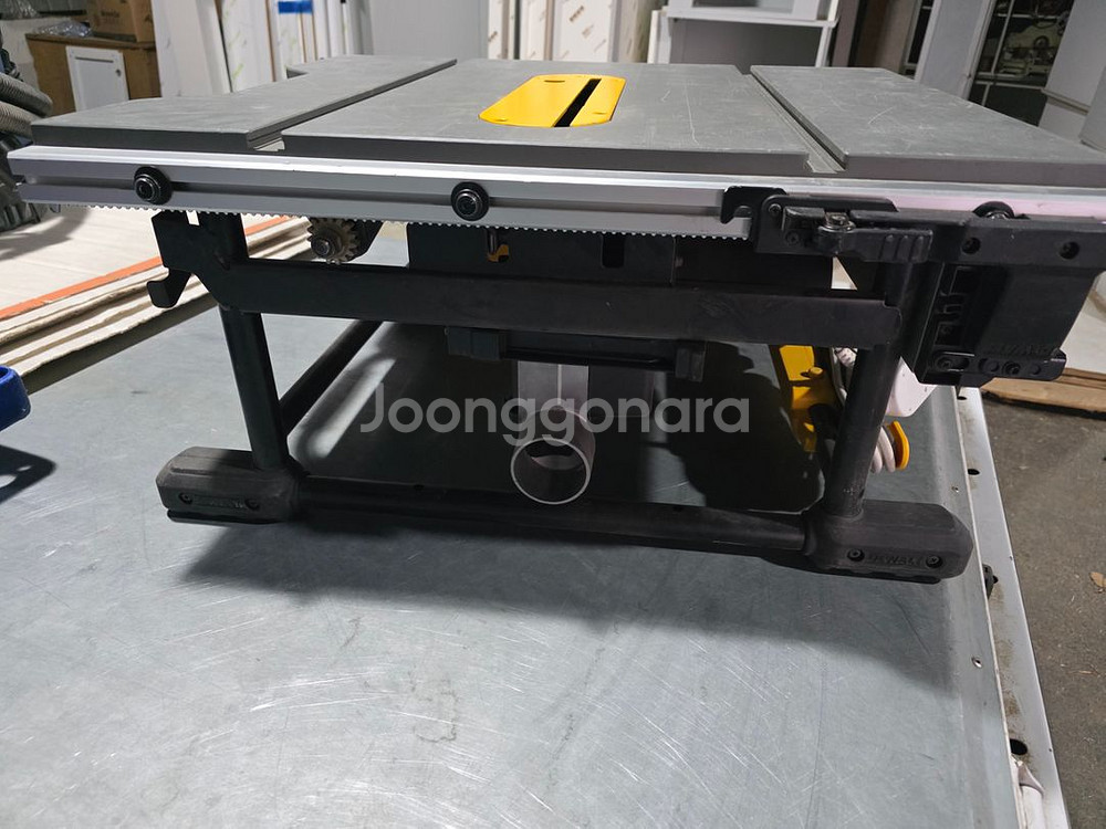 DEWALT DWE7492 테이블 톱 팝니다--3