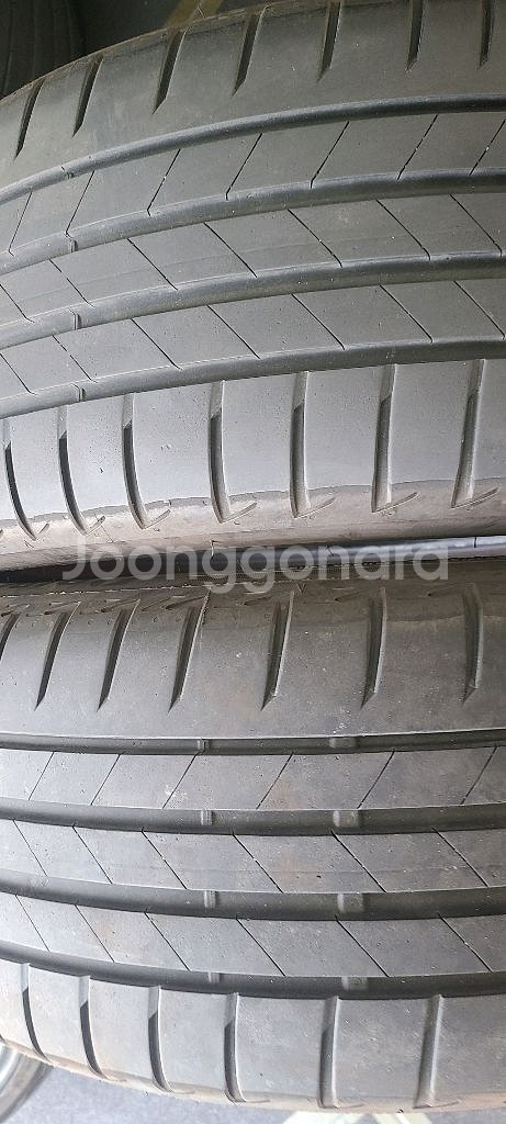 225 45 18 브릿지스톤 투란자 중고타이어 2개--0