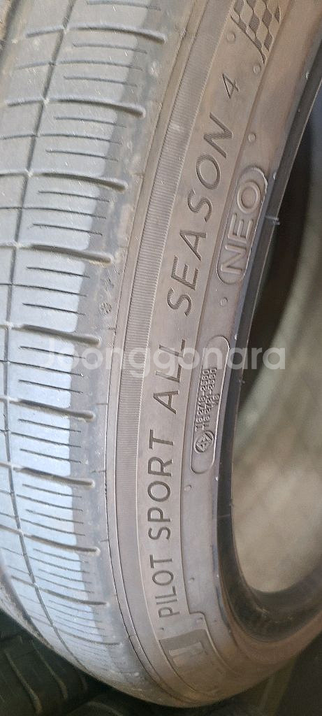 265 40 21 미쉐린 파일럿스포츠올시즌4 중고타이어--3