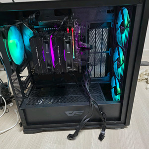 초고사양 반본체 팝니다(9800x3d b650m박격포)