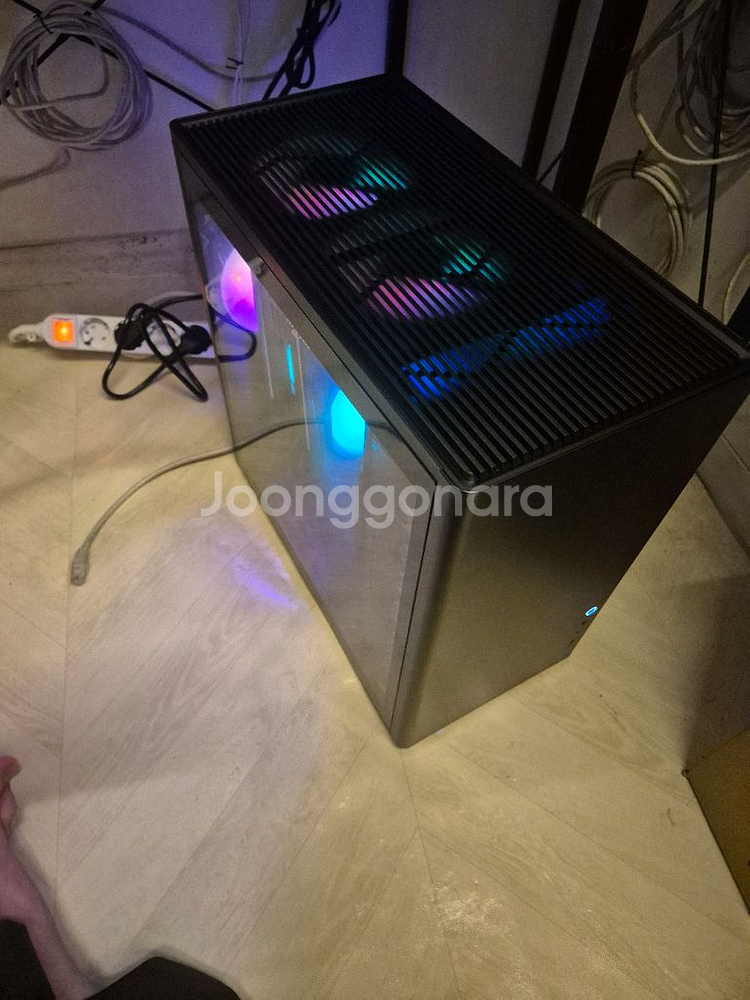 게이밍 편집 4070SUPER 라이젠7500F 본--0