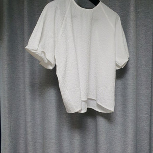 leccove HELSINKI 서어서커 반팔블라우스F