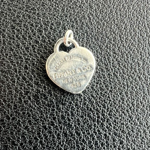 Tiffany & Co. Return to Tiffan