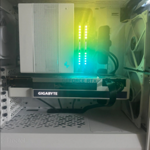 신품급 데스크탑(9600X,3080ti)