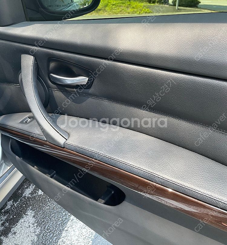 BMW320i--4