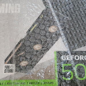 zotac rtx 5070 솔리드 미개봉 팝니다.