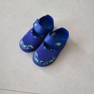 뉴발란스 키즈 남아 샌들150. 유아 아쿠아슈즈