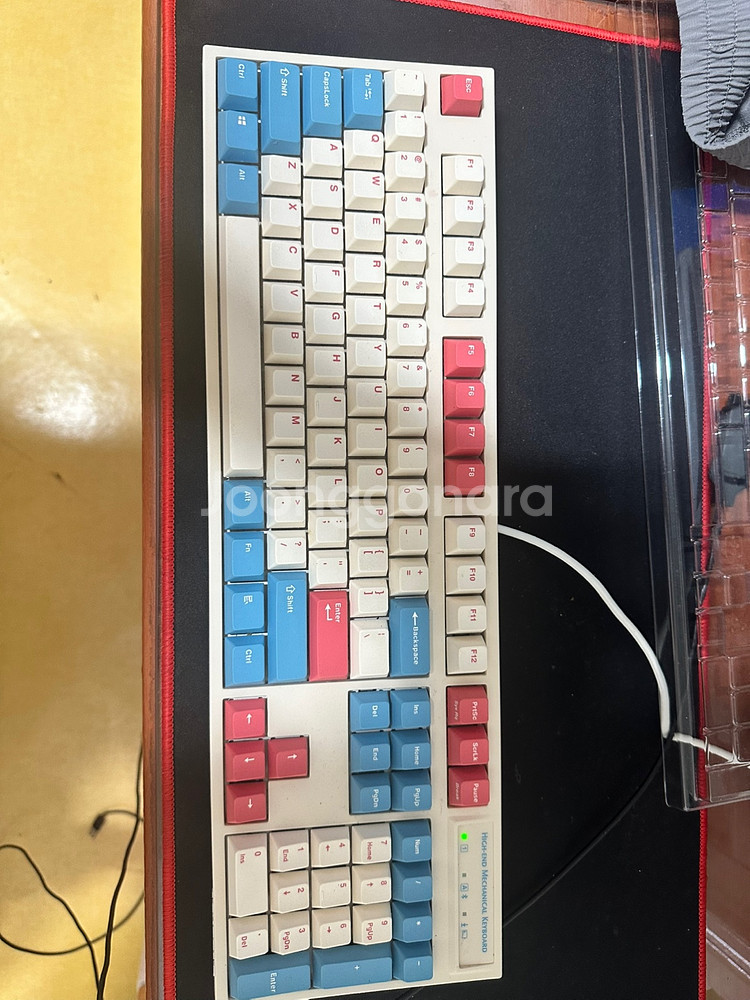 레오폴드 FC900RBT 코랄 블루 키보드 팝니다.--1