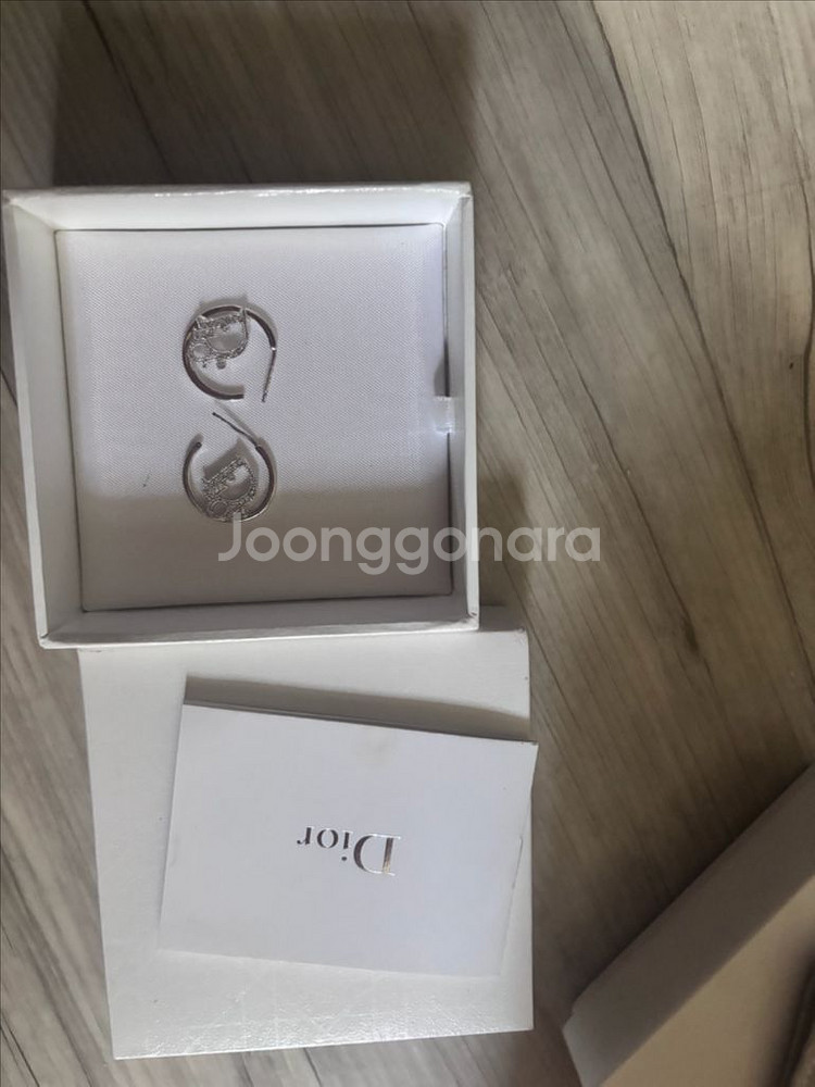 디올 귀걸이 풀박스--0