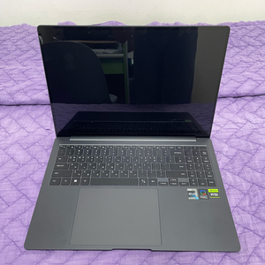 갤럭시북 3 울트라 판매합니다. (32GB, 1TB)