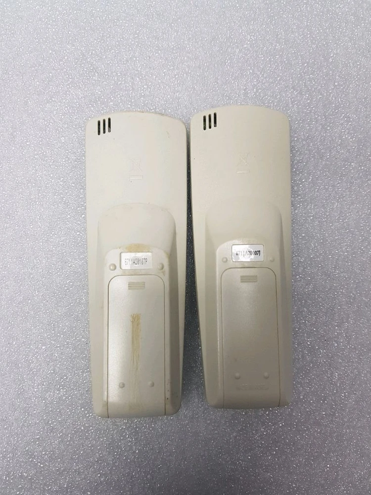 LG 에어컨 리모컨 2개 입니다 이미지