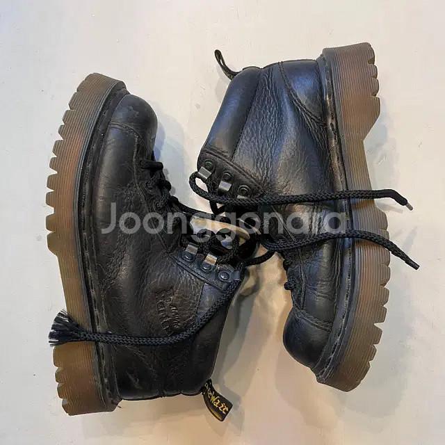 Dr. Martens AirWair 닥터마틴 가죽신발--0