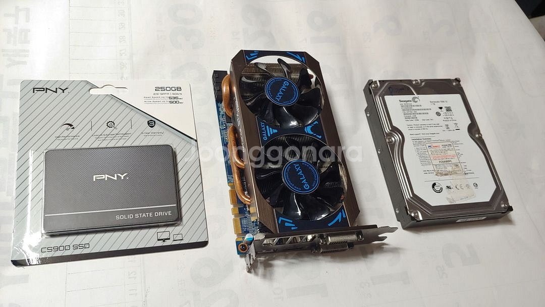 컴퓨터본체 데스크탑 팝니다.(i7 2600,16G등.)--2