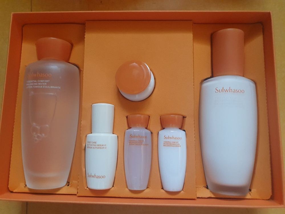 설화수 자음 2종 자음에센셜 80000원에 팝니다--1