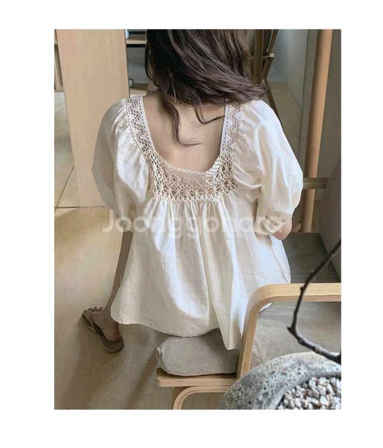 1+1 스퀘어넥블라우스 퍼프소매블라우스 스퀘어넥펀칭블라--3