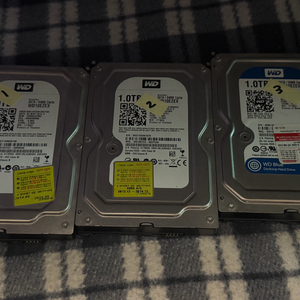 WD Blue 1tb 하드디스크 3개 팝니다.